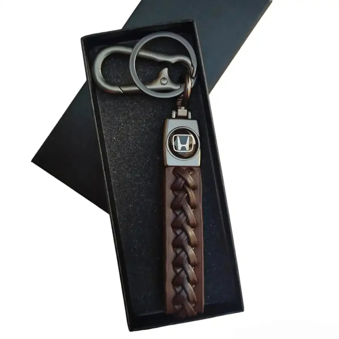Crafted Elegance Premium Car Keychain - KawaiWorld