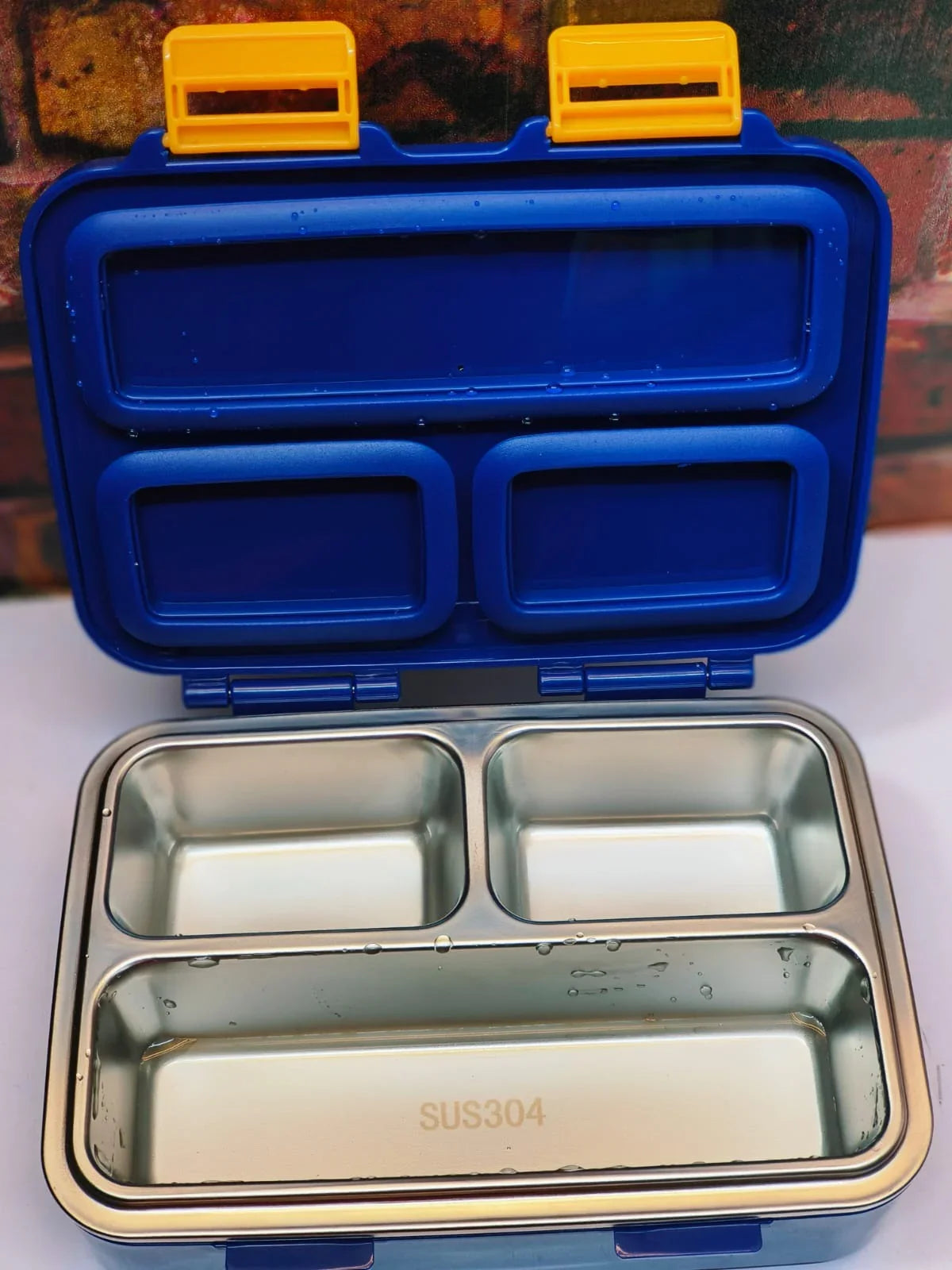 Galaxy Grub 3-Section Lunch Box