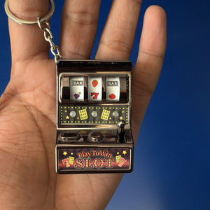Play to Win Slot Machine Keychain - KawaiWorld