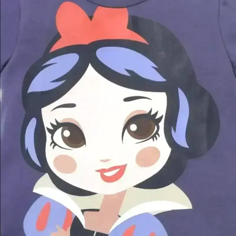 Snow White Round-Neck Cotton T-shirt - KawaiWorld