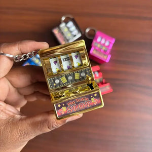Play to Win Slot Machine Keychain - KawaiWorld
